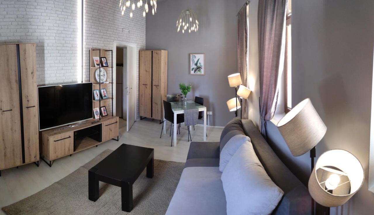 ביטולה Inbox Apartments מראה חיצוני תמונה
